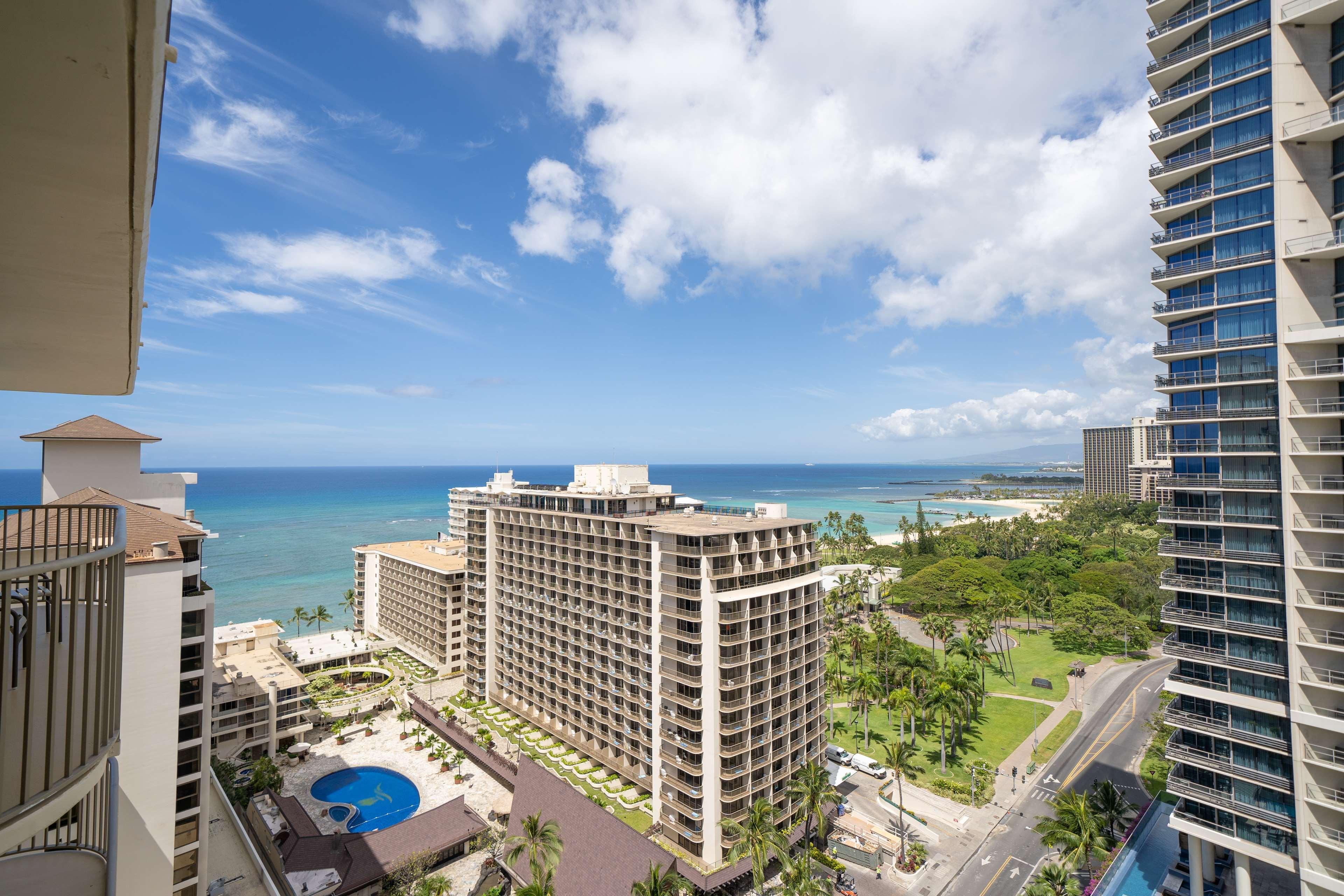 Embassy Suites By Hilton Waikiki Beach Walk Гонолулу Экстерьер фото