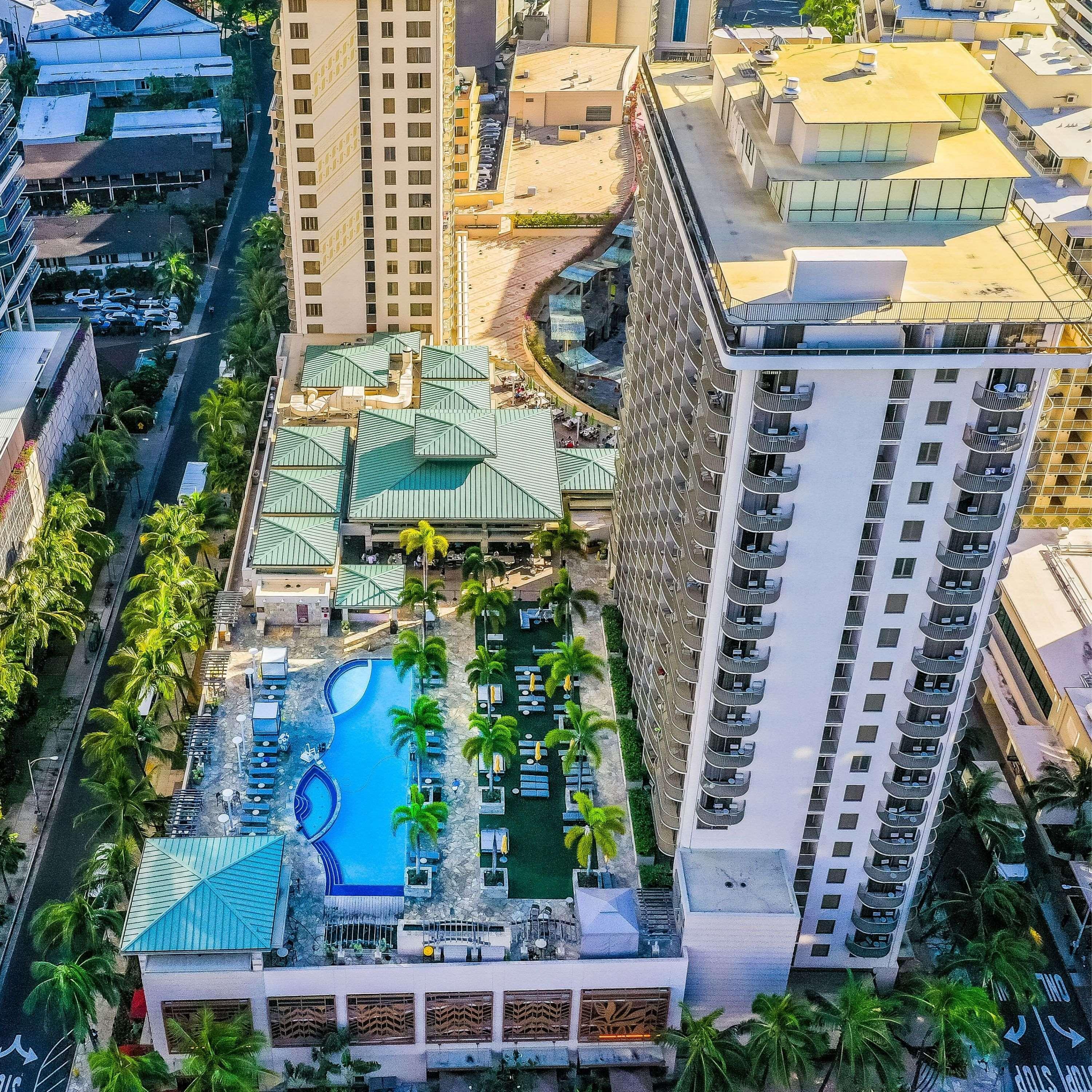 Embassy Suites By Hilton Waikiki Beach Walk Гонолулу Экстерьер фото