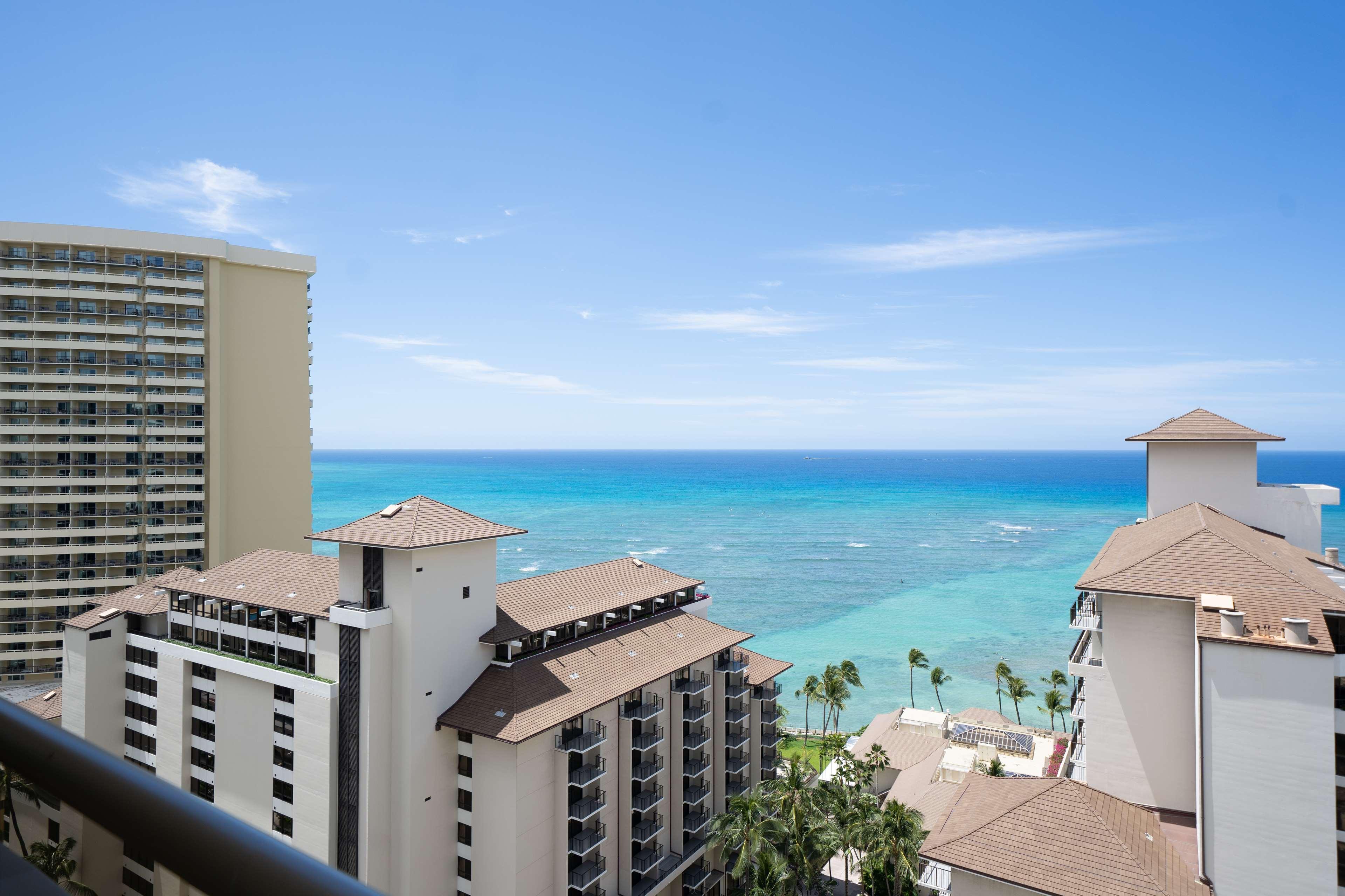 Embassy Suites By Hilton Waikiki Beach Walk Гонолулу Экстерьер фото