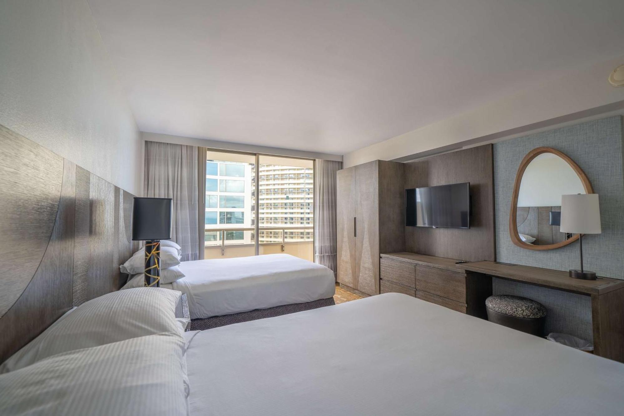 Embassy Suites By Hilton Waikiki Beach Walk Гонолулу Экстерьер фото