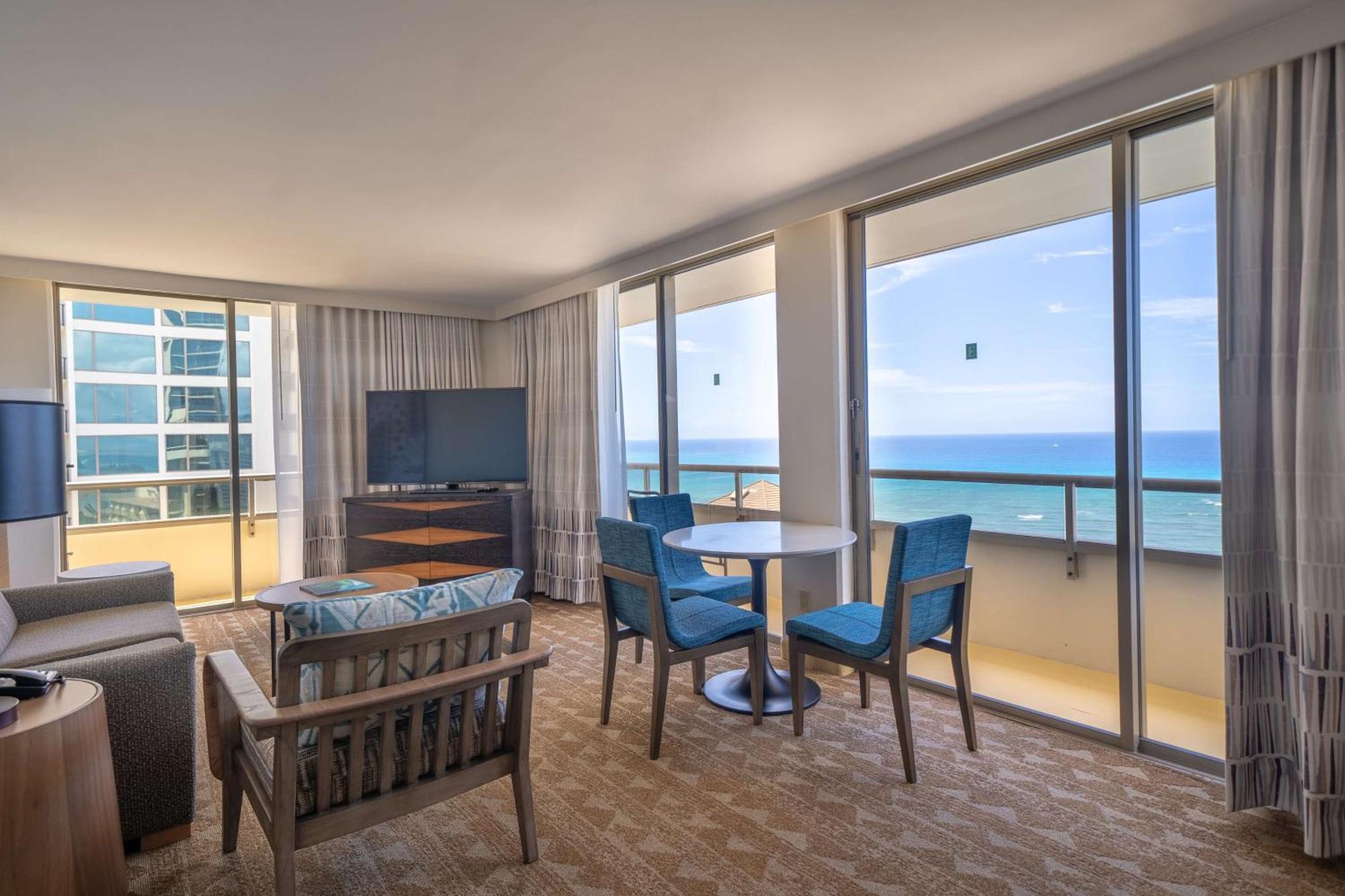 Embassy Suites By Hilton Waikiki Beach Walk Гонолулу Экстерьер фото