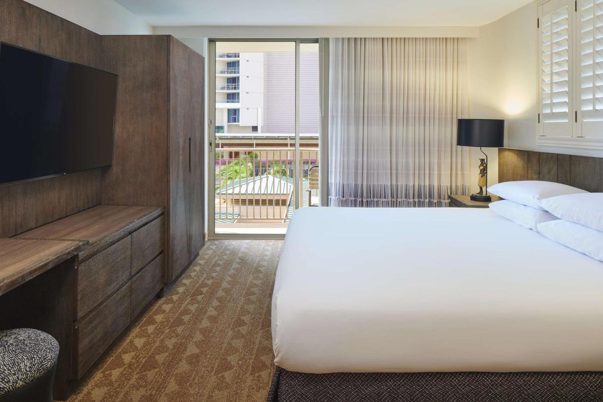 Embassy Suites By Hilton Waikiki Beach Walk Гонолулу Экстерьер фото