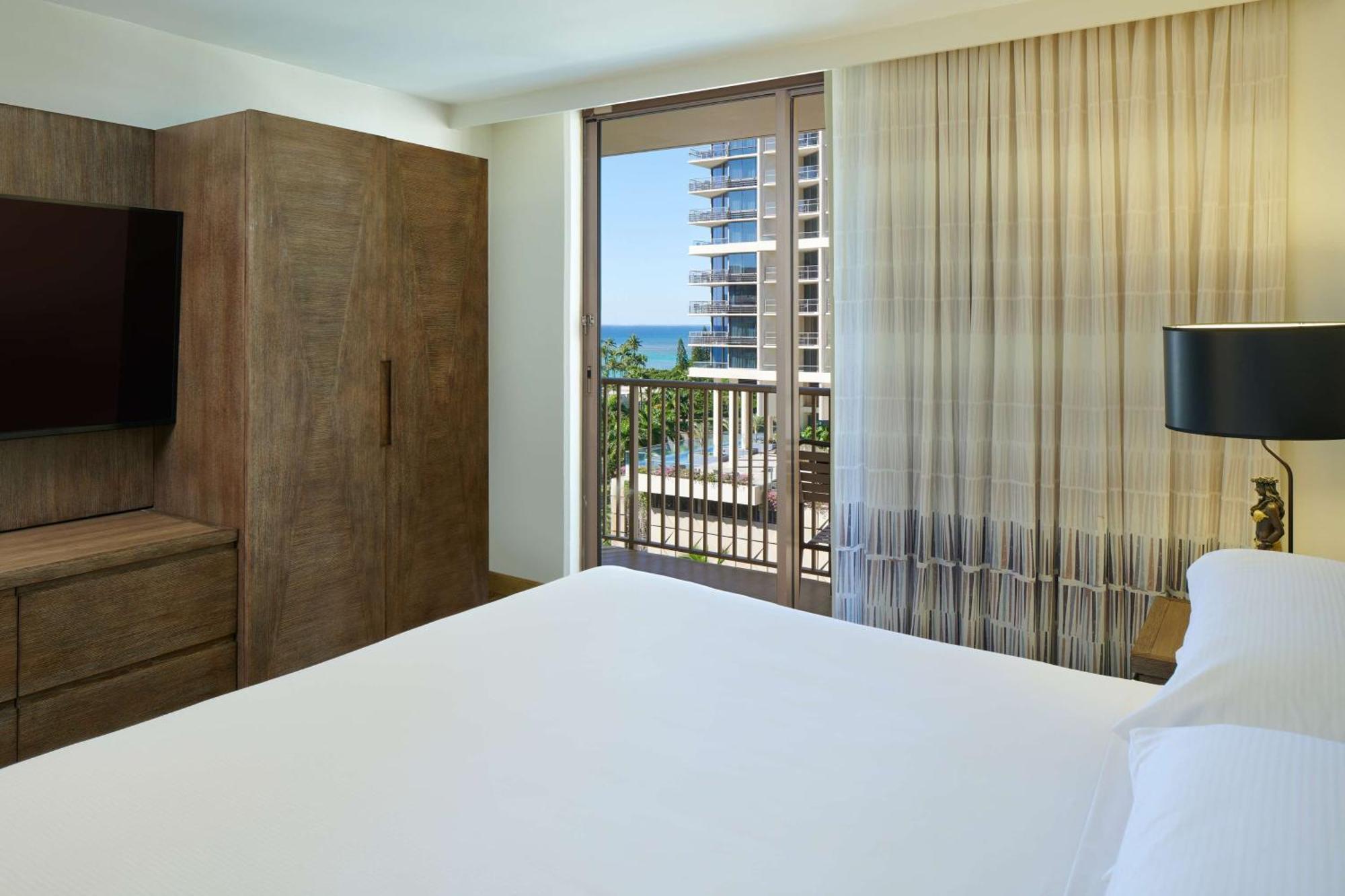 Embassy Suites By Hilton Waikiki Beach Walk Гонолулу Экстерьер фото